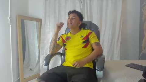 Snapshot of liam_fox7 chatting on 07-04-26, 03:45 Liam online show from 07-04-26, 03:45