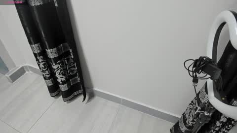 LIAM KLEIN online show from 01-21-25, 11:13