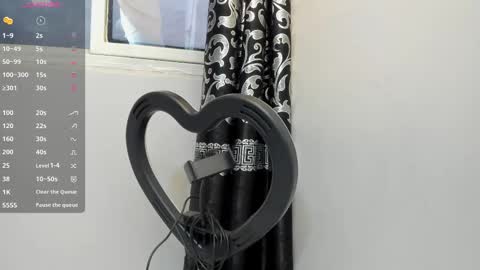 LIAM KLEIN online show from 02-10-25, 11:25