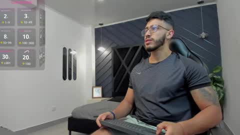 LIAM KLEIN online show from 11-18-25, 11:14