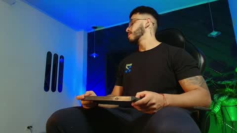 LIAM KLEIN online show from 04-11-26, 11:36