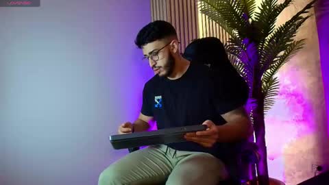 LIAM KLEIN online show from 05-25-26, 11:27