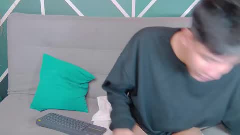 Liam online show from 12-19-25, 01:40