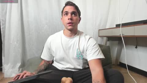 Liam online show from 10-30-25, 04:03