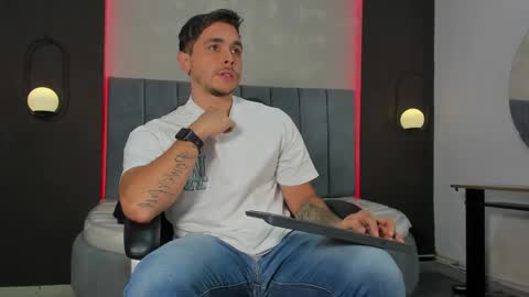 Liam online show from 04-23-26, 07:05