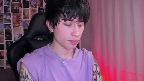 Snapshot of liamelf chatting on 01-24-25, 03:43 Liam online show from 01-24-25, 03:43