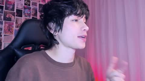 Snapshot of liamelf chatting on 01-26-25, 10:45 Liam online show from 01-26-25, 10:45