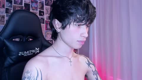 Snapshot of liamelf chatting on 01-28-25, 12:32 Liam online show from 01-28-25, 12:32