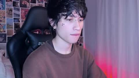 Snapshot of liamelf chatting on 02-15-25, 06:12 Liam online show from 02-15-25, 06:12