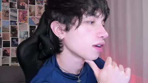 Snapshot of liamelf chatting on 03-11-25, 04:21 Liam online show from 03-11-25, 04:21