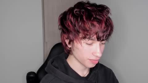 Snapshot of liamelf chatting on 01-15-26, 05:01 Liam online show from 01-15-26, 05:01