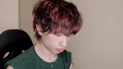 Snapshot of liamelf chatting on 02-14-26, 03:36 Liam online show from 02-14-26, 03:36