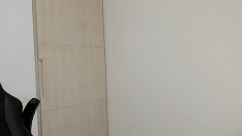 Snapshot of liamelf chatting on 02-17-26, 04:42 Liam online show from 02-17-26, 04:42