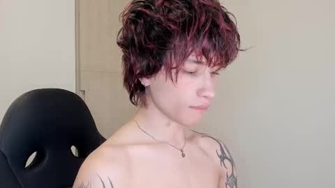 Snapshot of liamelf chatting on 02-20-26, 07:21 Liam online show from 02-20-26, 07:21