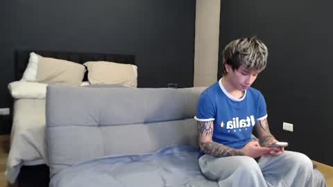 Snapshot of liamelf chatting on 07-23-26, 02:09 Liam online show from 07-23-26, 02:09