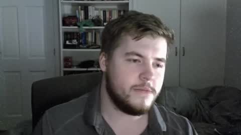 Liam Fox online show from 09-12-25, 01:17