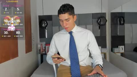 Snapshot of liamnovak chatting on 11-25-25, 11:54 Liam online show from 11-25-25, 11:54