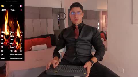 Snapshot of liamnovak chatting on 11-27-25, 12:40 Liam online show from 11-27-25, 12:40