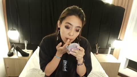 L I A M O N R O E online show from 03-19-26, 12:42