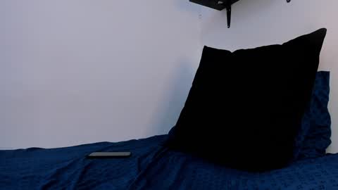 liam online show from 01-08-25, 01:21