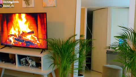 Tell me Liam online show from 09-30-25, 03:55