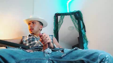 Liam online show from 12-16-25, 04:50