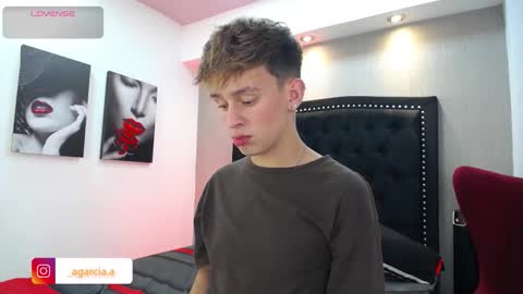 liam online show from 03-04-26, 05:13