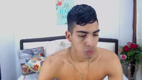 Snapshot of liamwyat chatting on 11-26-25, 10:38 L I A M online show from 11-26-25, 10:38