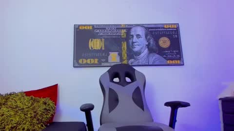 Snapshot of lian_23_ chatting on 01-06-25, 10:02 online show from 01-06-25, 10:02