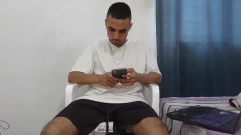 Snapshot of lian_mike203523 chatting on 10-17-25, 07:16 lian_mike203523 online show from 10-17-25, 07:16