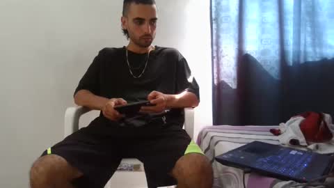 Snapshot of lian_mike203523 chatting on 10-19-25, 03:01 lian_mike203523 online show from 10-19-25, 03:01