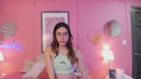 liana_maia online show from 12-16-25, 10:15