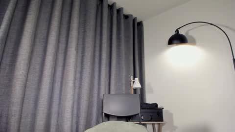 Snapshot of lianewhite chatting on 11-10-25, 12:42 lianewhite online show from 11-10-25, 12:42