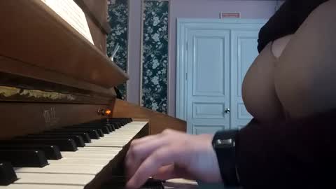 Snapshot of liaorgel chatting on 02-02-25, 07:52 liaorgel online show from 02-02-25, 07:52
