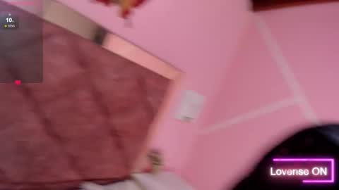Snapshot of liaowen1 chatting on 03-08-25, 05:01 LIA online show from 03-08-25, 05:01