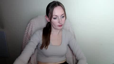 Lia online show from 04-22-26, 01:01