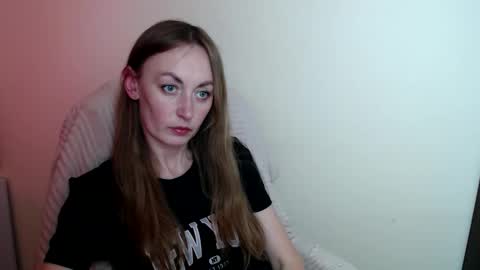 Snapshot of liasais_ chatting on 06-05-26, 12:00 Lia online show from 06-05-26, 12:00