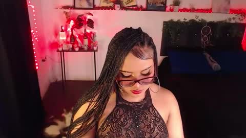 Snapshot of liascarlett chatting on 12-15-25, 02:38 LiaScarlett online show from 12-15-25, 02:38