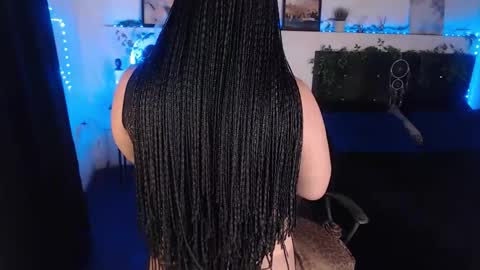 Snapshot of liascarlett chatting on 12-21-25, 10:44 LiaScarlett online show from 12-21-25, 10:44