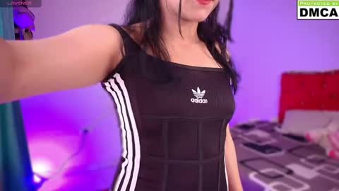 Snapshot of liavelvet_ chatting on 10-17-25, 04:20 LiaVelvet online show from 10-17-25, 04:20