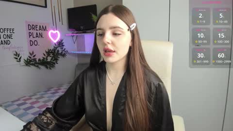 Lia online show from 10-13-25, 01:44