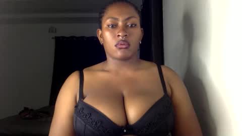 Snapshot of lick_my_pussyyy226651 chatting on 05-27-26, 06:38 caira online show from 05-27-26, 06:38