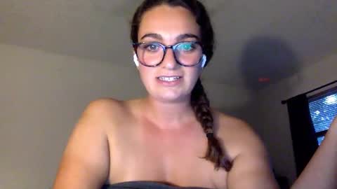 Snapshot of lickit19375 chatting on 11-05-25, 10:32 lickit19375 online show from 11-05-25, 10:32