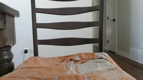 Snapshot of lickitslow19 chatting on 03-13-26, 05:41 lickitslow19 online show from 03-13-26, 05:41