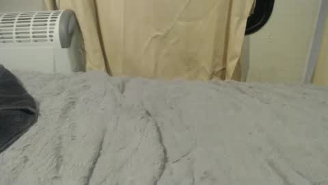 lickurlipz1 online show from 03-06-25, 06:59