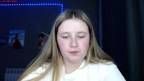 light_lunaa online show from 10-11-25, 01:53