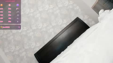 Snapshot of lightnesslife chatting on 03-07-25, 04:46 Love play online show from 03-07-25, 04:46