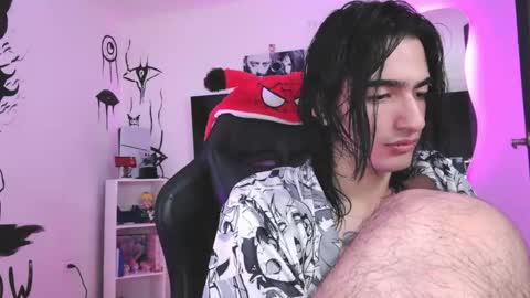 Snapshot of lightning_ezio chatting on 12-19-25, 04:19 Ezio online show from 12-19-25, 04:19