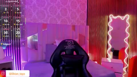 LIHIAN online show from 10-31-25, 04:02