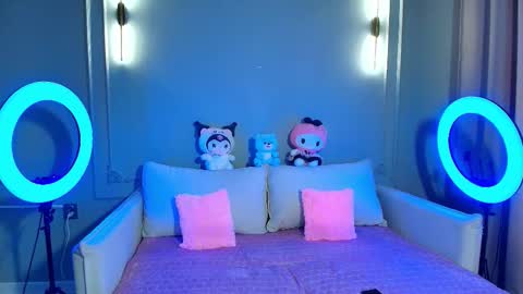 Lihn Pham online show from 12-20-25, 03:24